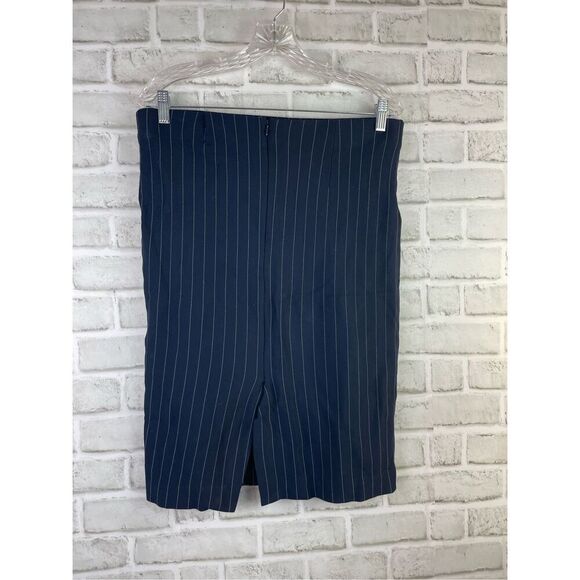Ann Taylor 2 Piece Suit Size 12 Navy Pin Stripe - Picture 8 of 8
